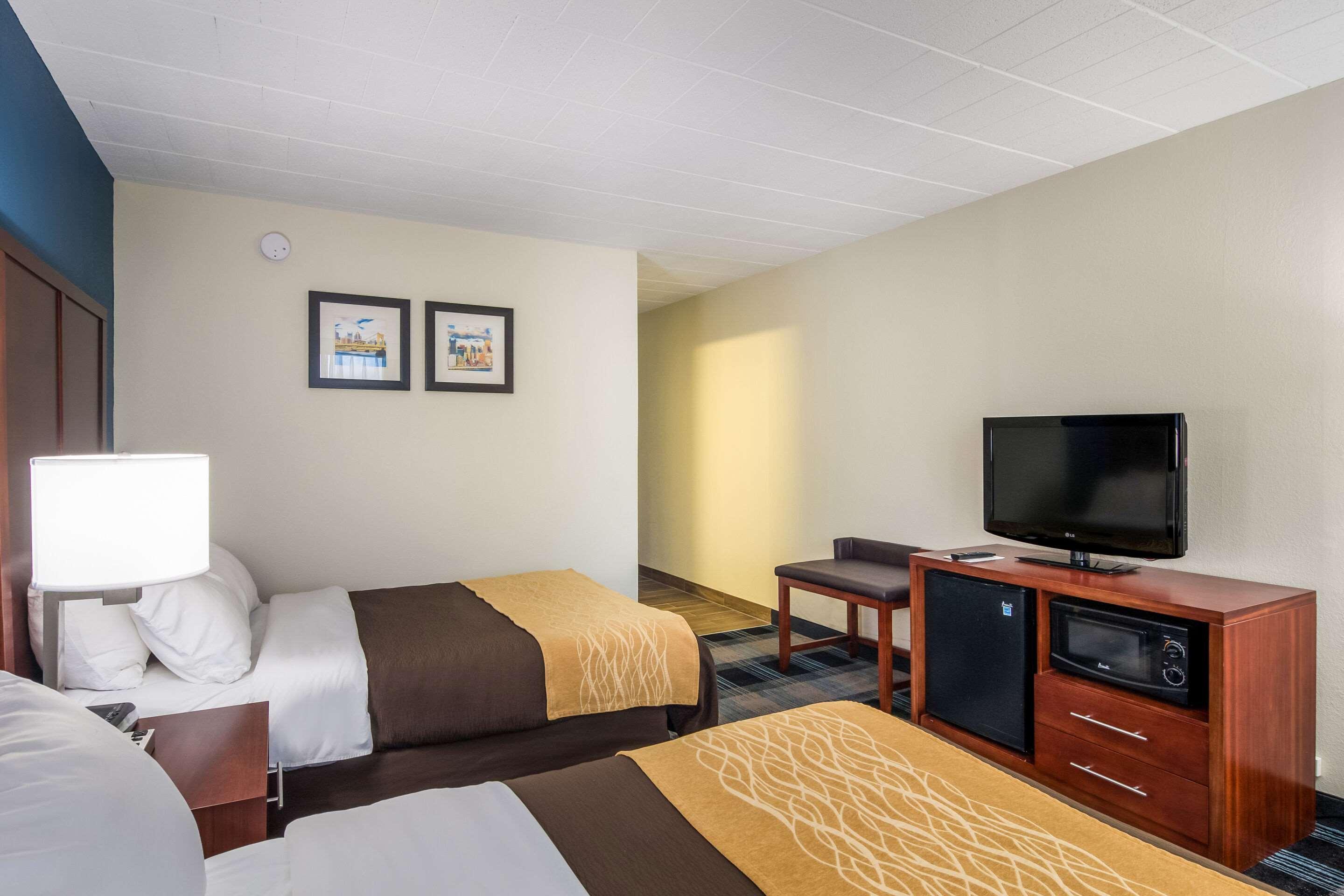 Mainstay Suites Verona Exterior photo
